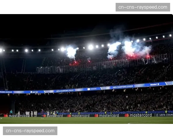 加泰罗尼亚多地广场组织巴萨欧冠观赛活动，超十万人参与