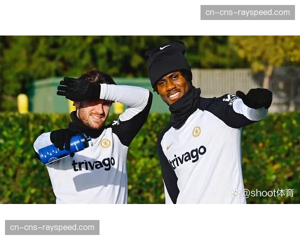 伤情更新：切尔西后卫奇尔维尔恢复有球训练