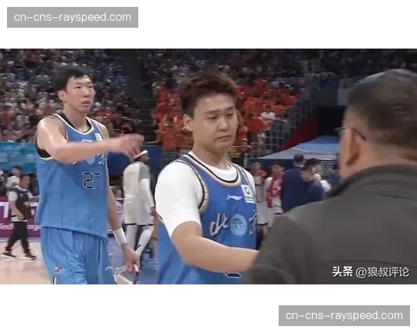 京沪大战首发阵容出炉:上海派王哲林弗格张镇麟,北京由周琦赵睿领衔 京沪大战首发阵容出炉:上海派王哲林弗格张镇麟,北京由周琦赵睿领衔